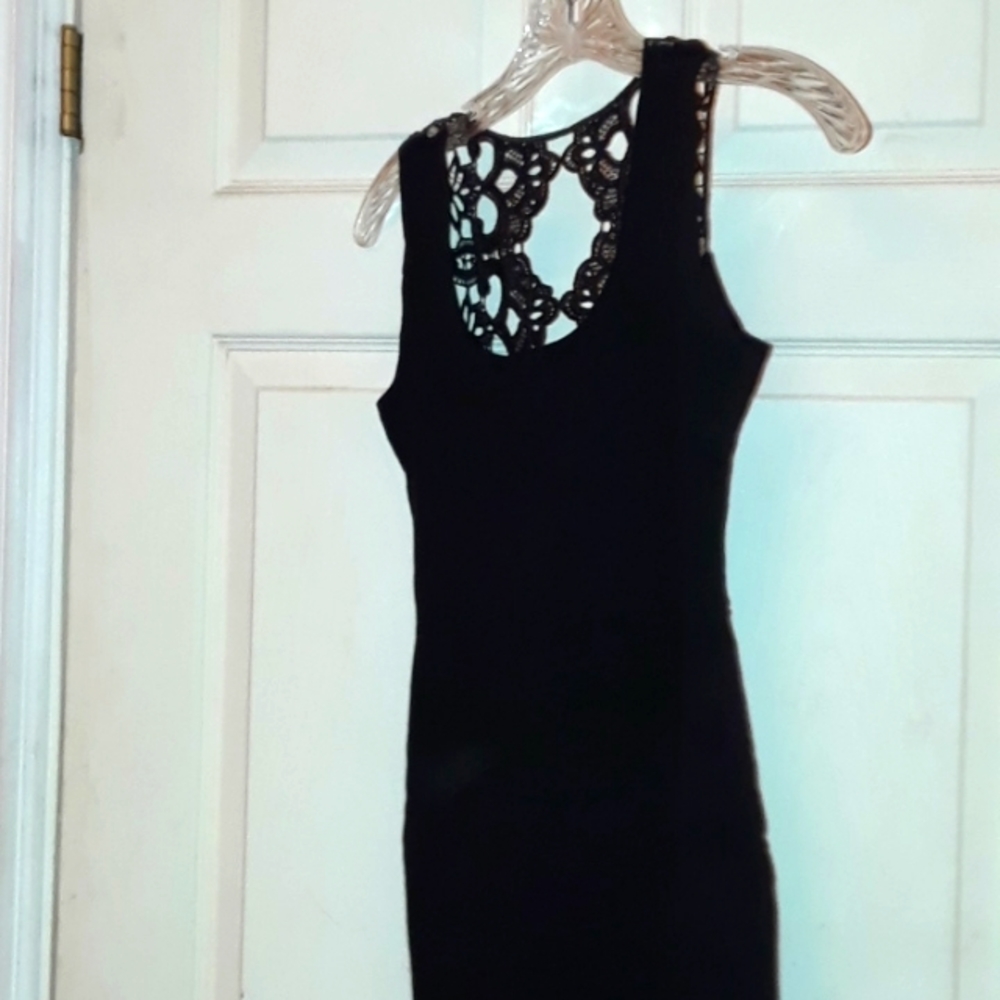Gorgeous little  black lace  dress by 2 cute.